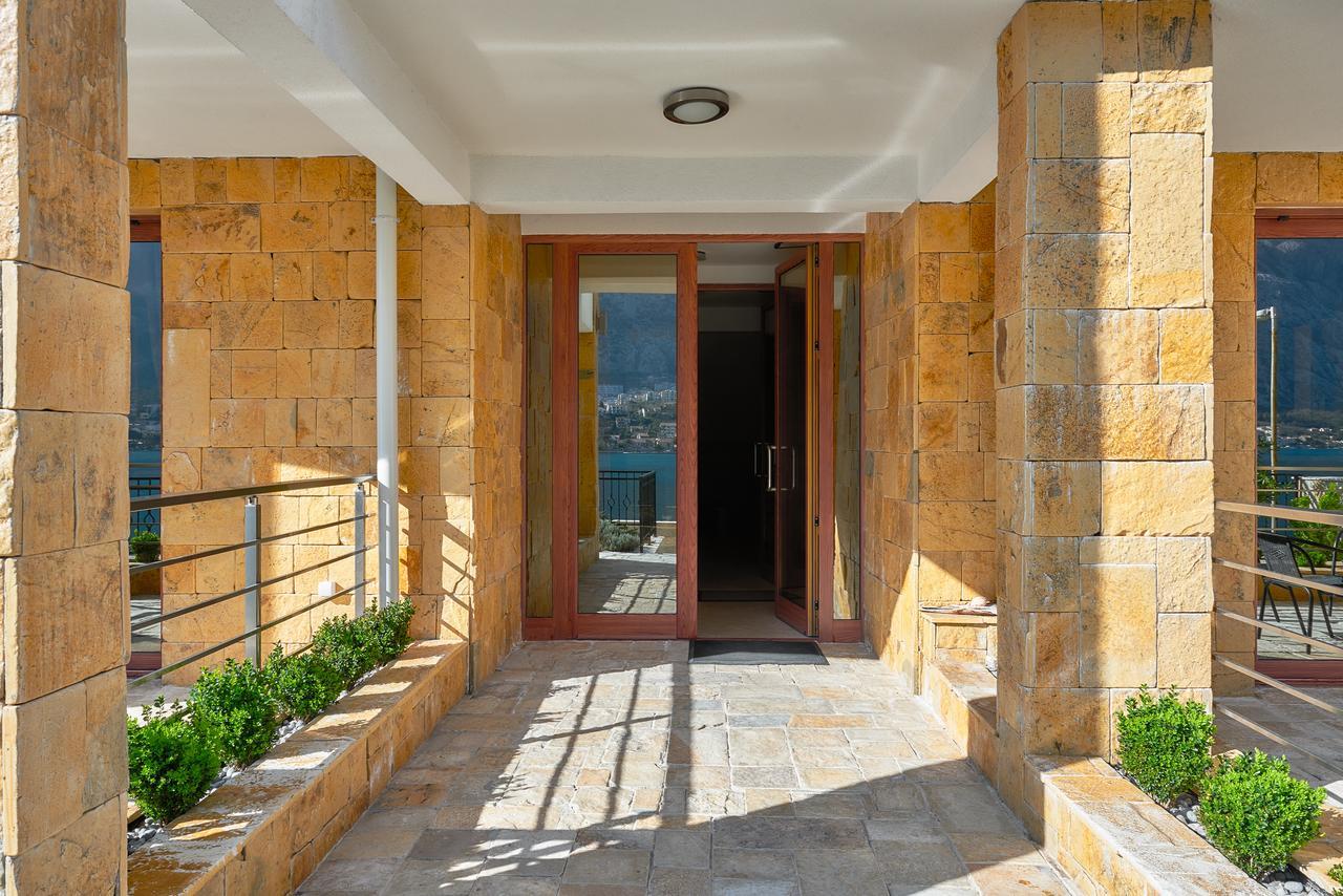 Apartments Residence Portofino Kotor Bagian luar foto