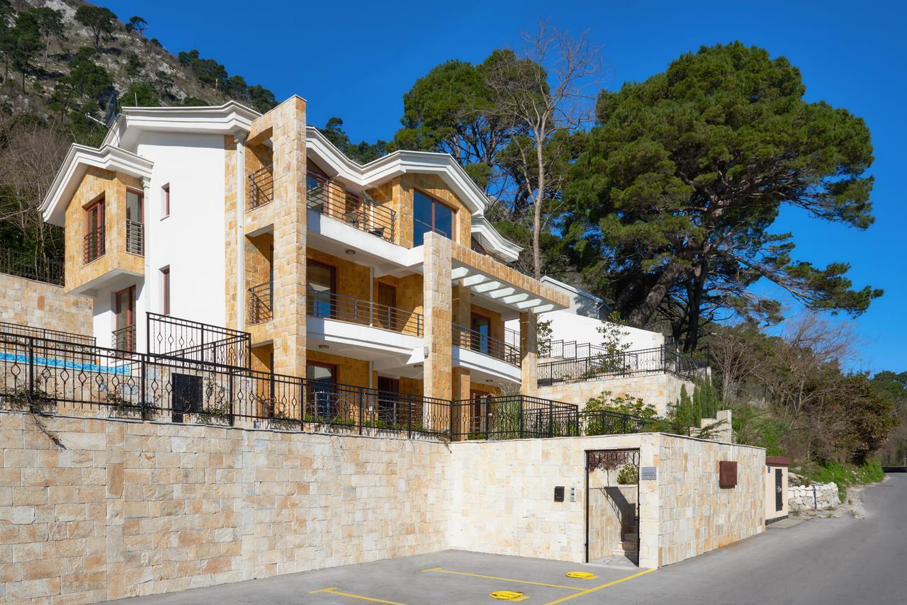 Apartments Residence Portofino Kotor Bagian luar foto